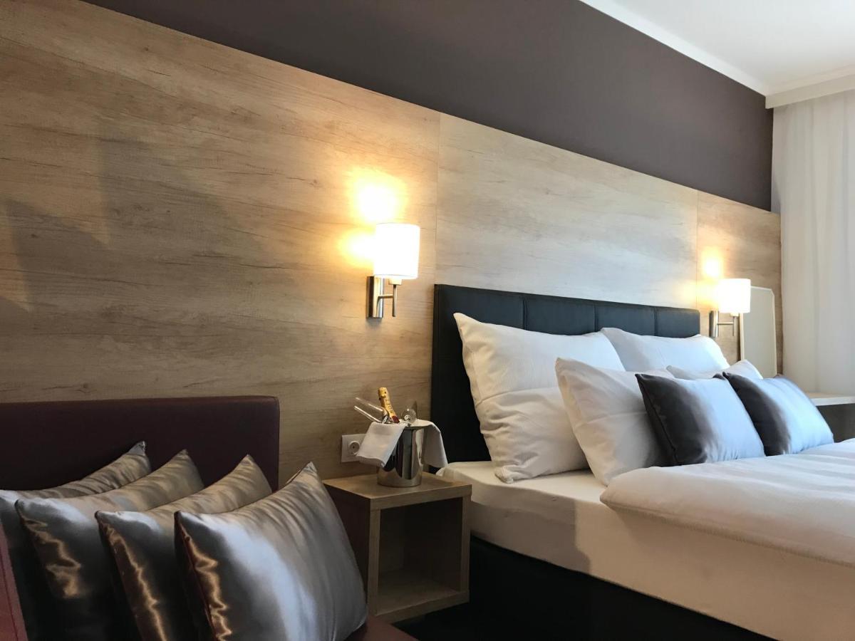 Villa Aruba & Private Spa Suites Keszthely Eksteriør bilde