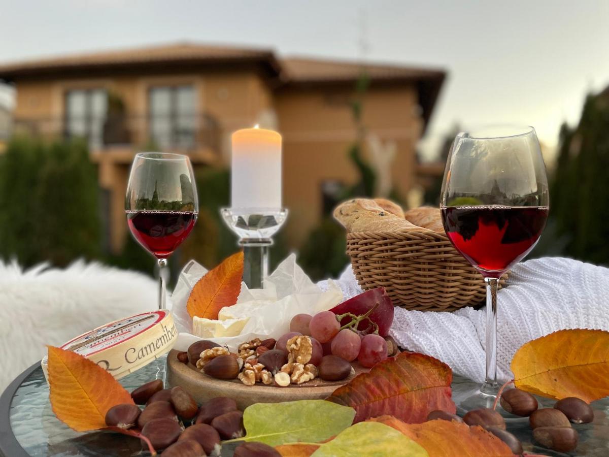 Villa Aruba & Private Spa Suites Keszthely Eksteriør bilde