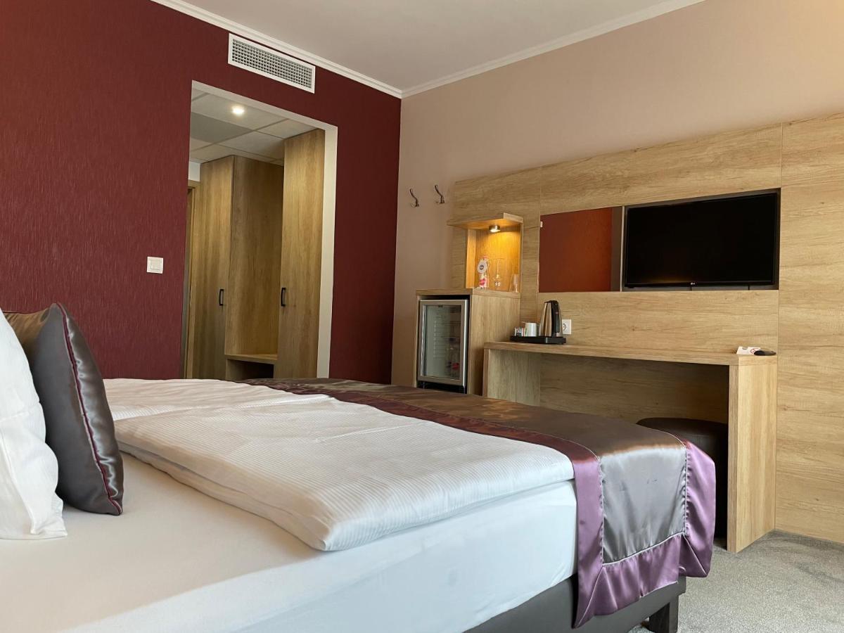 Villa Aruba & Private Spa Suites Keszthely Eksteriør bilde