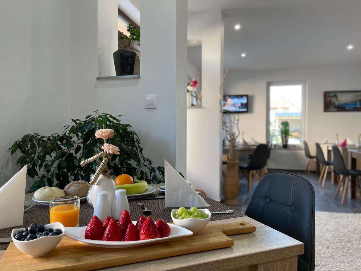 Villa Aruba & Private Spa Suites Keszthely Eksteriør bilde