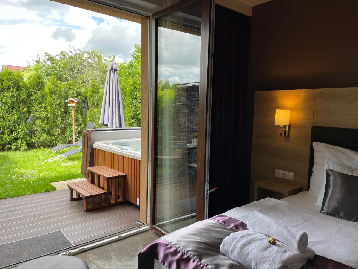 Villa Aruba & Private Spa Suites Keszthely Eksteriør bilde