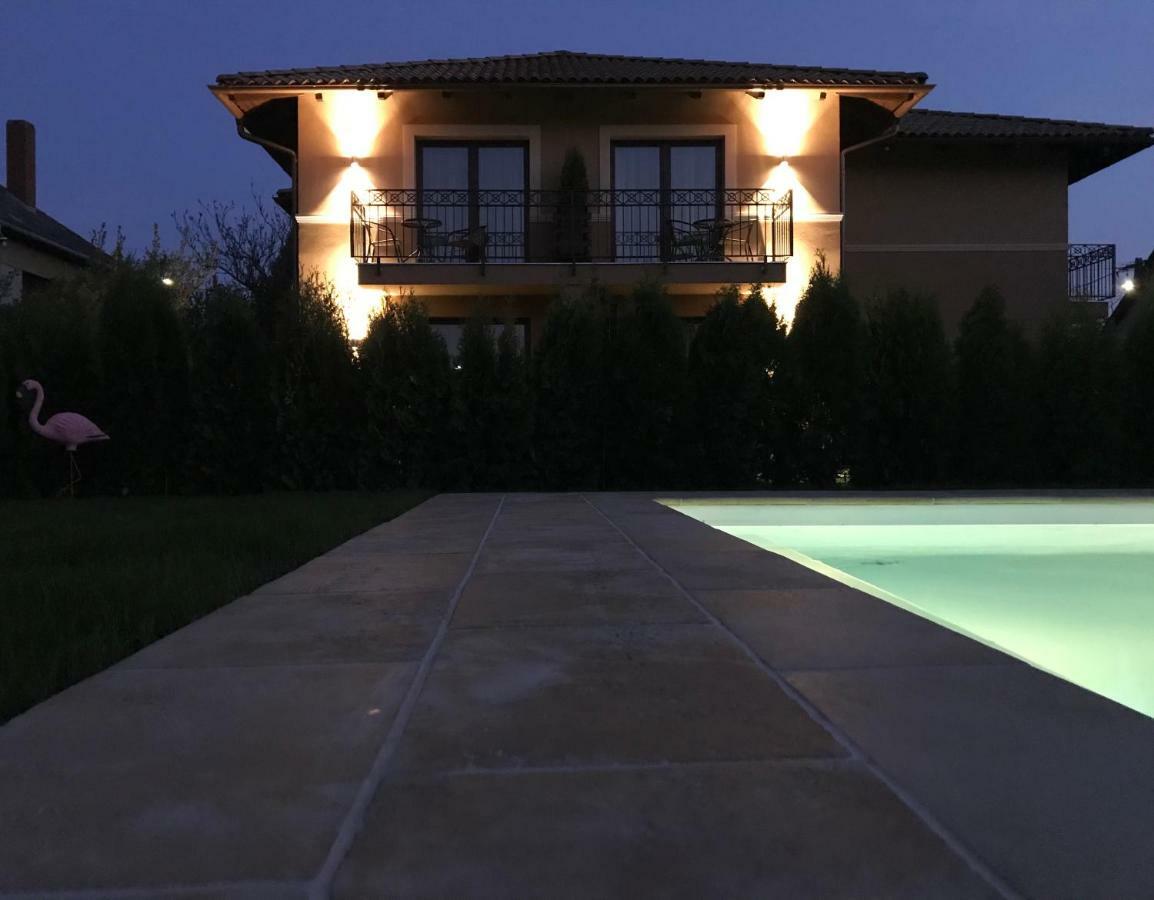 Villa Aruba & Private Spa Suites Keszthely Eksteriør bilde