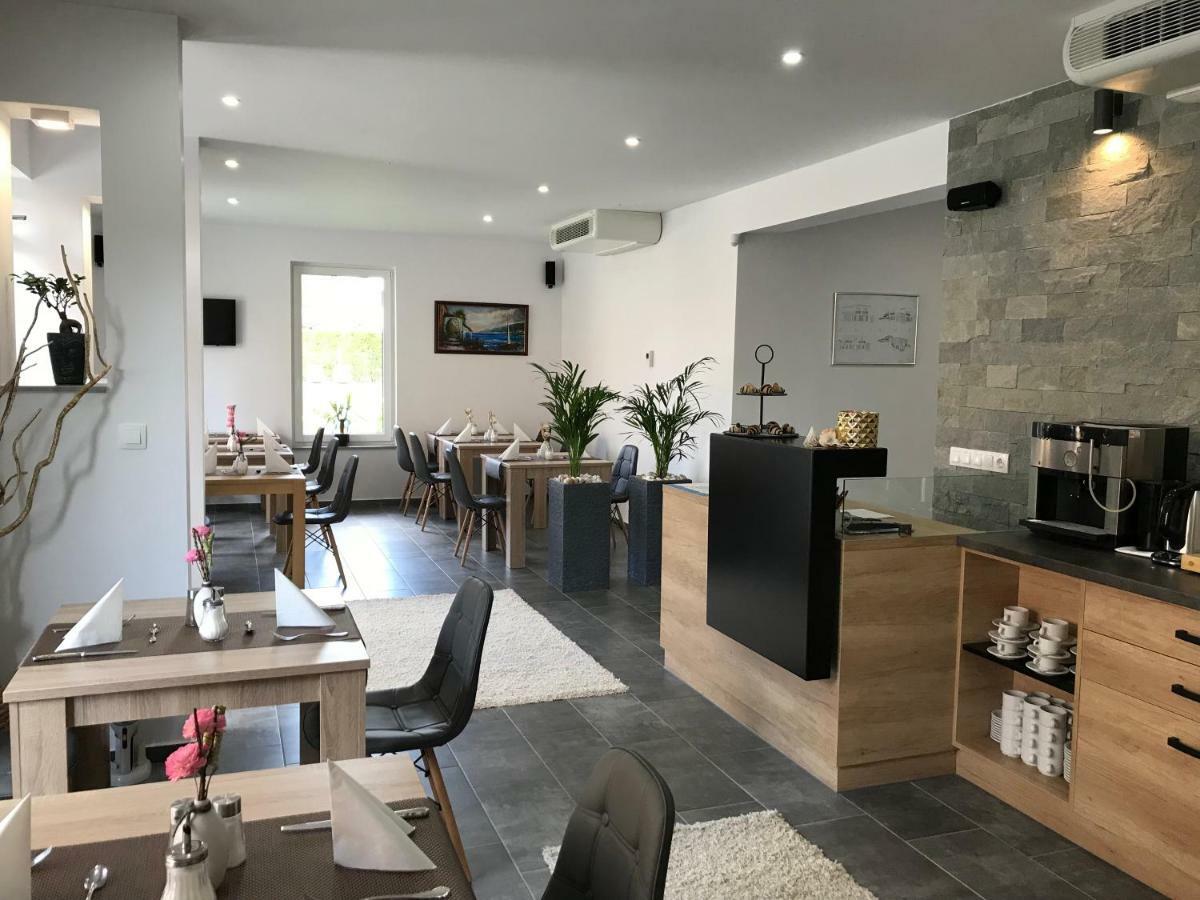 Villa Aruba & Private Spa Suites Keszthely Eksteriør bilde