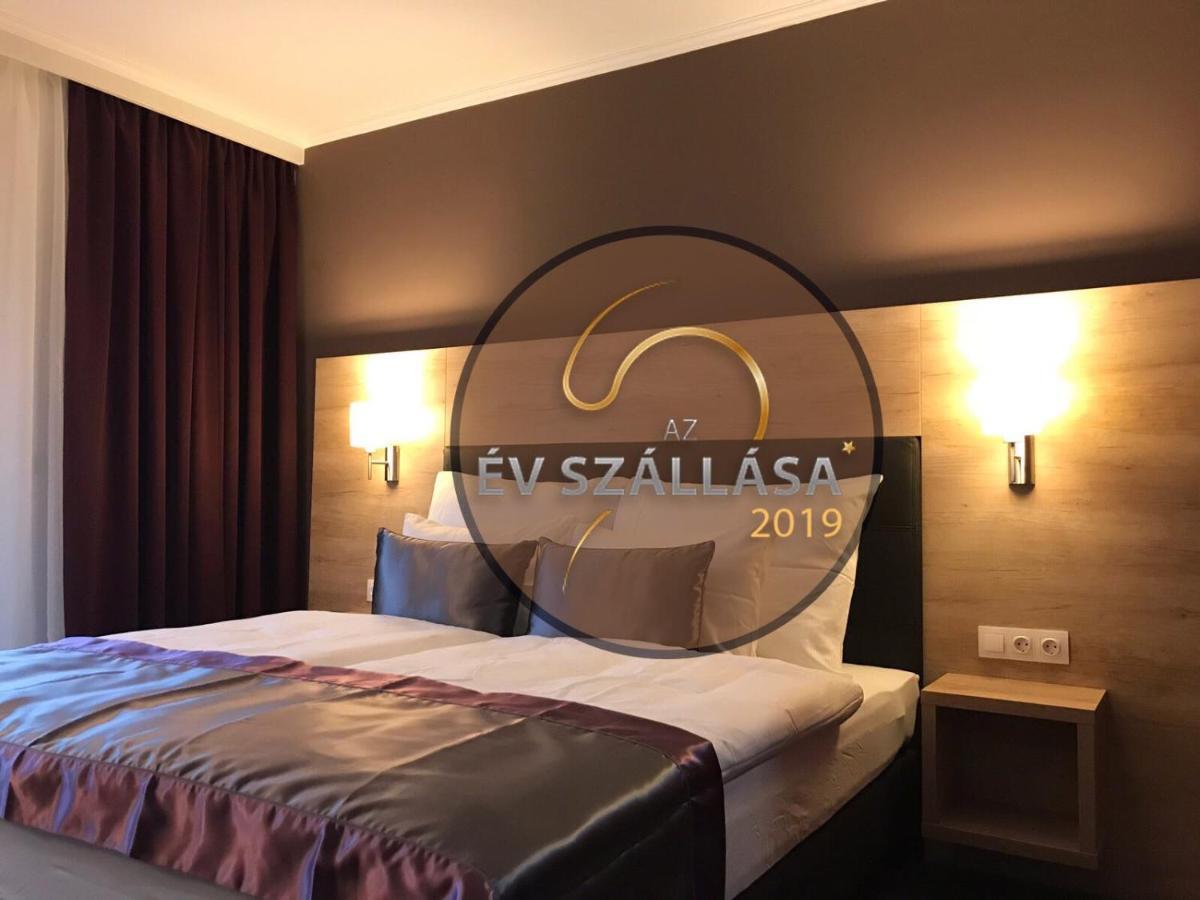 Villa Aruba & Private Spa Suites Keszthely Eksteriør bilde