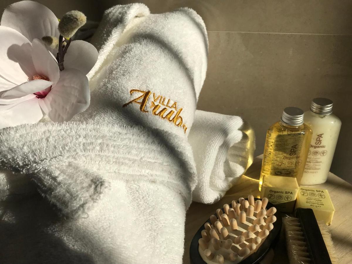 Villa Aruba & Private Spa Suites Keszthely Eksteriør bilde
