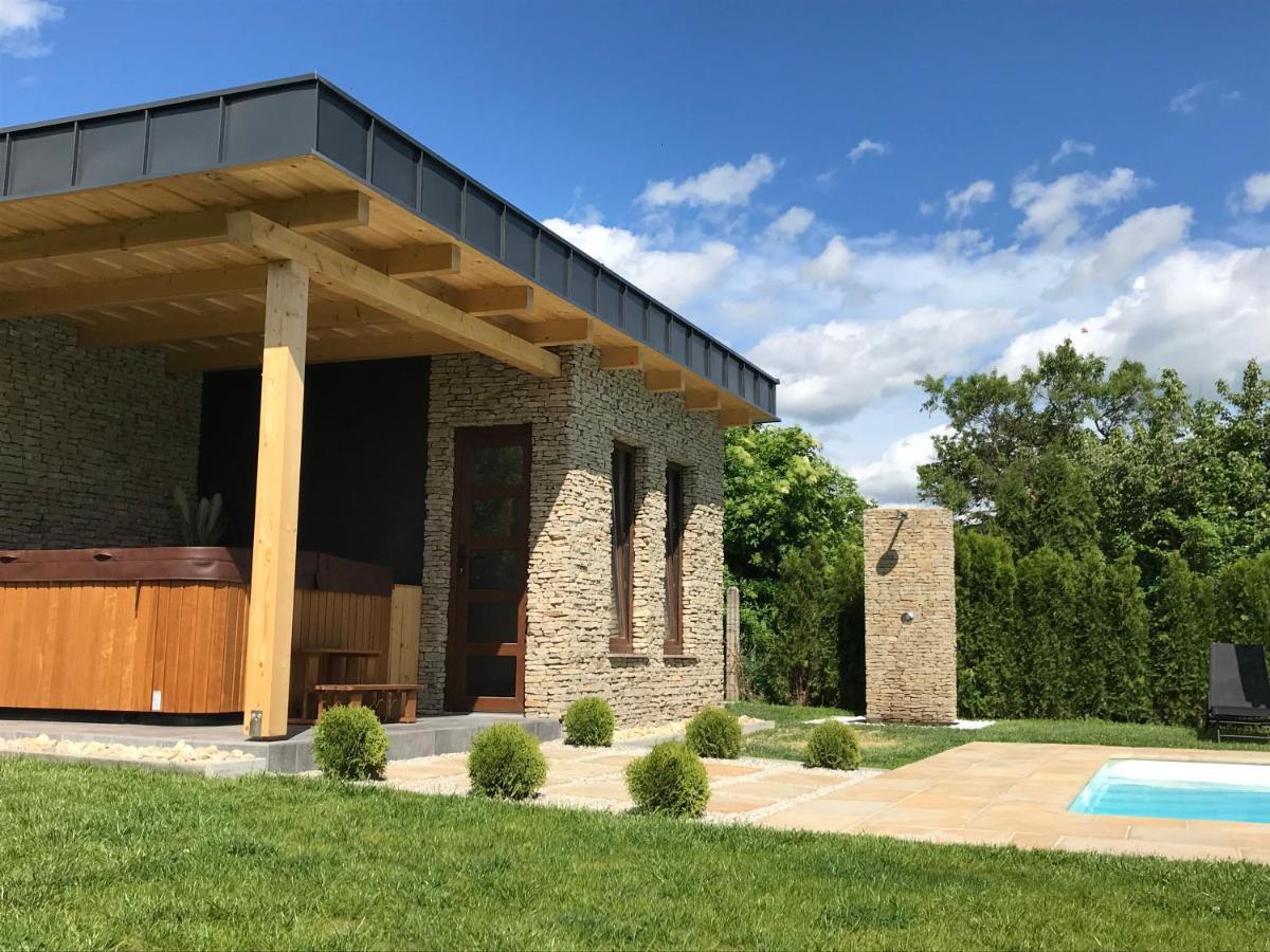 Villa Aruba & Private Spa Suites Keszthely Eksteriør bilde